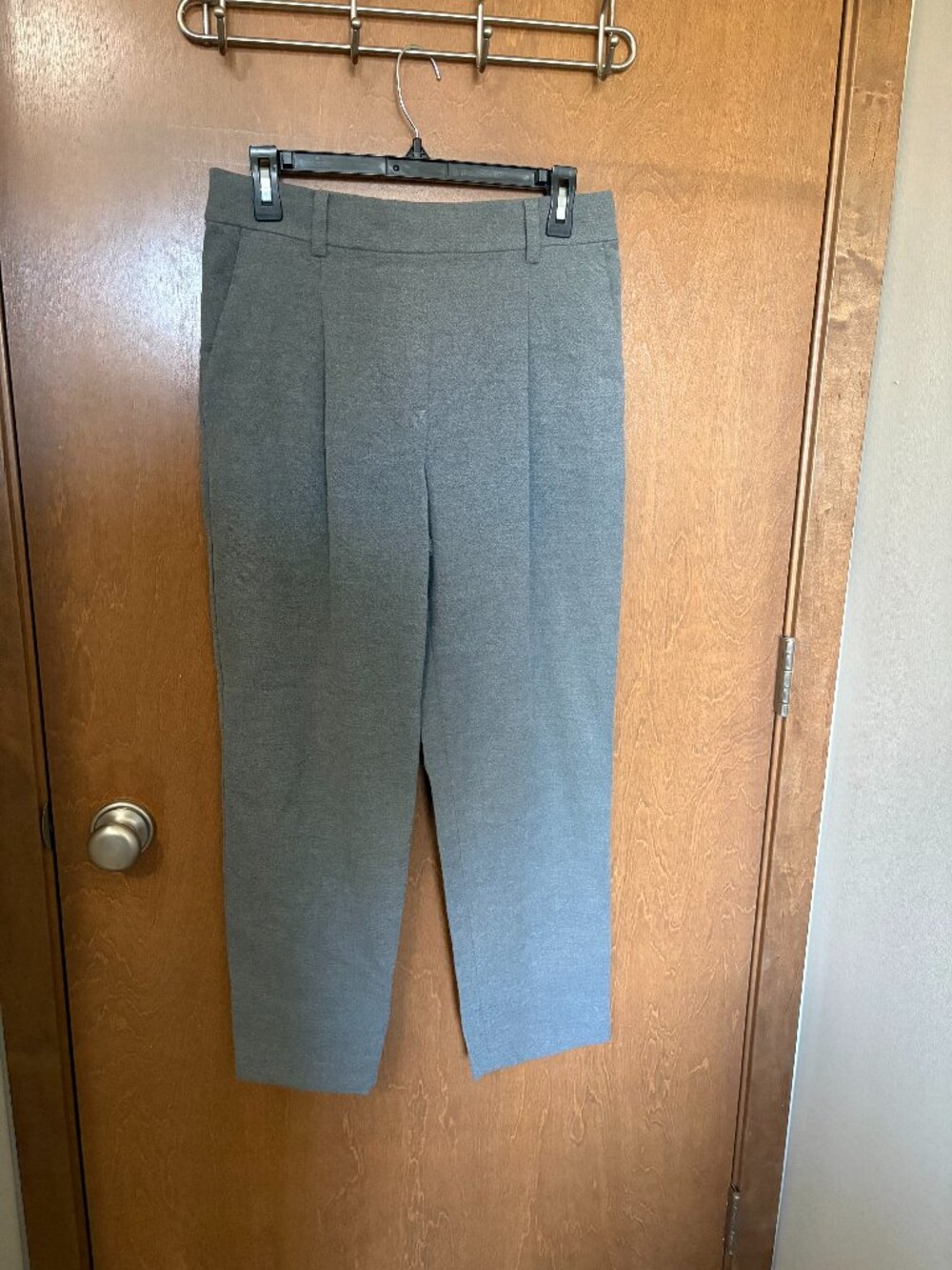 LOFT gray dress pant crop
